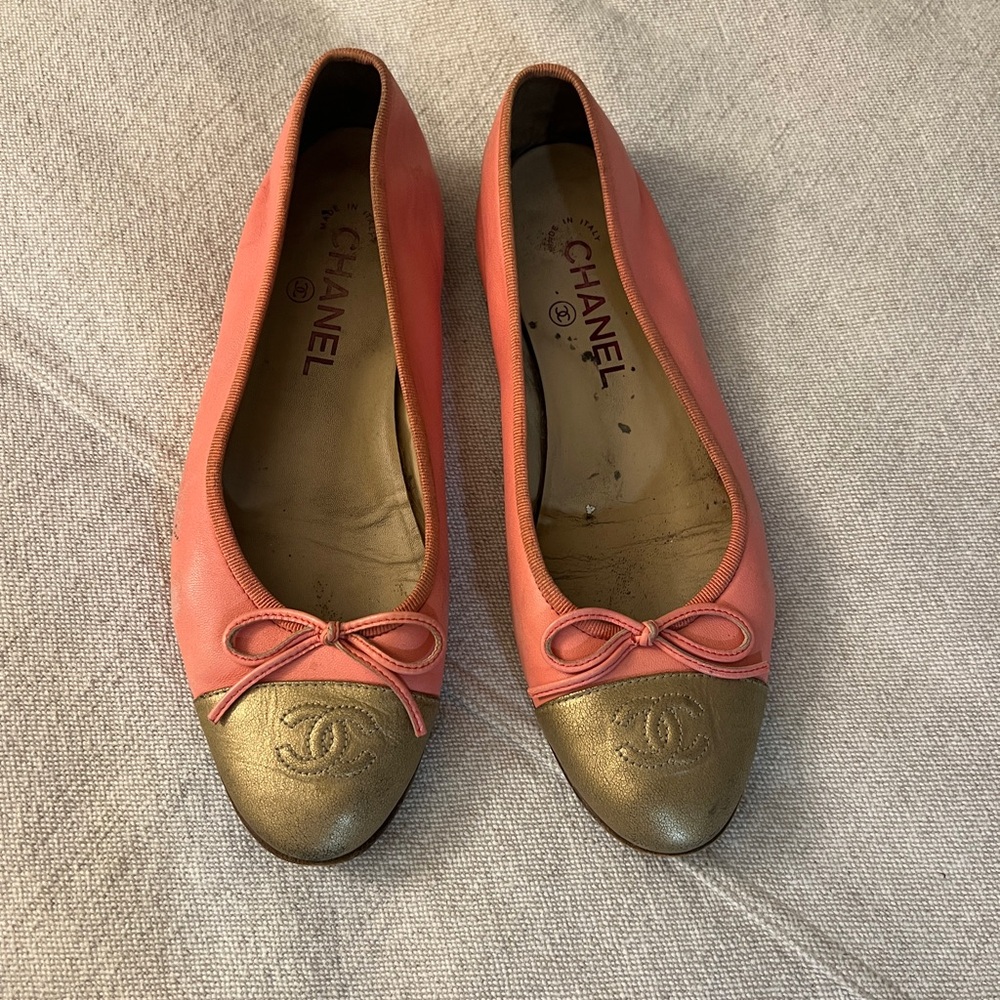 CHANEL Pink and Gold Ballet Flats